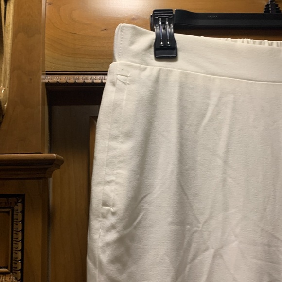 NWOT Vince Camuto White Wide Leg Pull-On Pants Size Medium - Picture 3 of 7